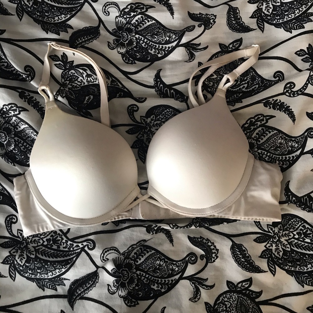 Victoria Secret Bombshell Bra
